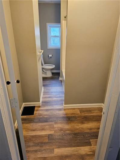 513 Brand New Bathroom