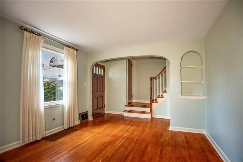 Living Room, hardwoods, beautiful front door