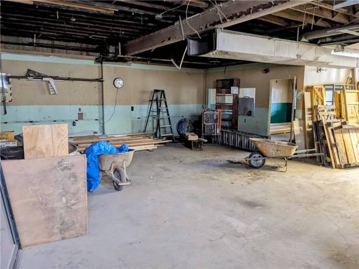 324 6th St, McKeesport, PA 15132, ,Commercial-industrial-business,For Sale,6th St,1677949