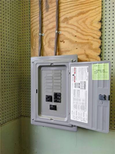 324 6th St, McKeesport, PA 15132, ,Commercial-industrial-business,For Sale,6th St,1677949