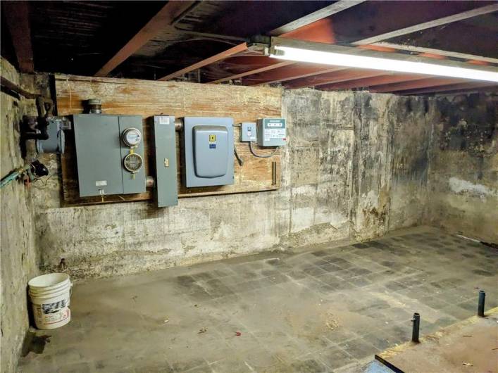 324 6th St, McKeesport, PA 15132, ,Commercial-industrial-business,For Sale,6th St,1677949