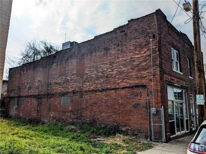 324 6th St, McKeesport, PA 15132, ,Commercial-industrial-business,For Sale,6th St,1677949