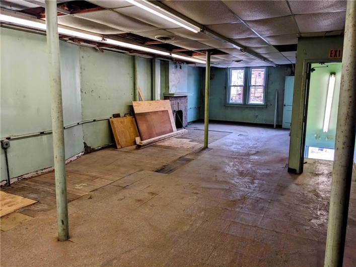 324 6th St, McKeesport, PA 15132, ,Commercial-industrial-business,For Sale,6th St,1677949