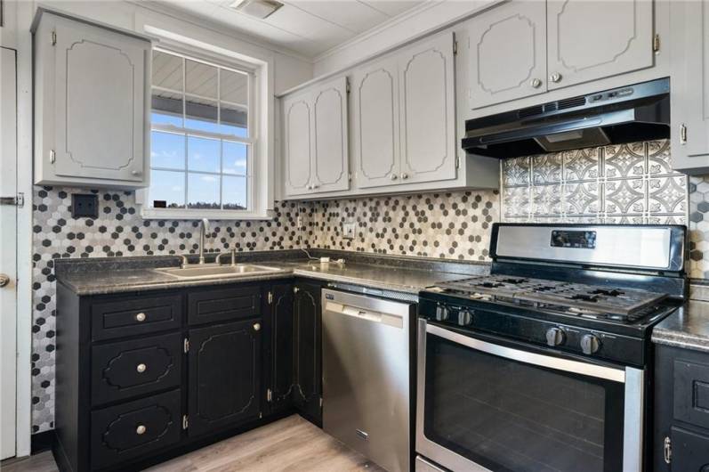 531 CONRAD STREET, Charleroi, PA 15022, 3 Bedrooms Bedrooms, 7 Rooms Rooms,1.1 BathroomsBathrooms,Residential,For Sale,CONRAD STREET,1677352