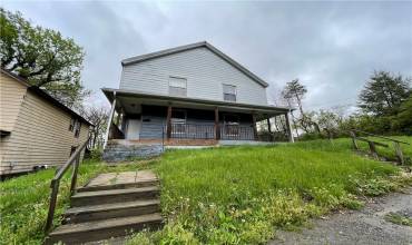 705 Chestnut St, New Castle, PA 16101, ,Multi-unit,For Sale,Chestnut St,1678328