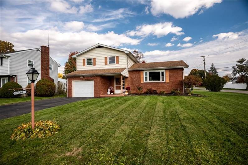 Front Curb Appeal, Attached single car garage