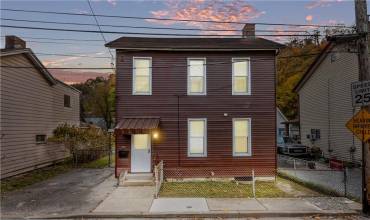 1265 Lewis St, Pittsburgh, PA 15220, 1 Bedroom Bedrooms, 4 Rooms Rooms,1.1 BathroomsBathrooms,Residential,For Sale,Lewis St,1678372