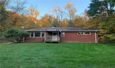 561 Williams Ave, Rochester, PA 15074, 3 Bedrooms Bedrooms, ,1 BathroomBathrooms,Residential,For Sale,Williams Ave,1678390