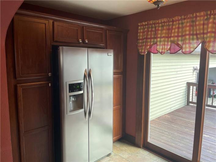 PANTRY SURROUNDS THE REFRIGERATOR