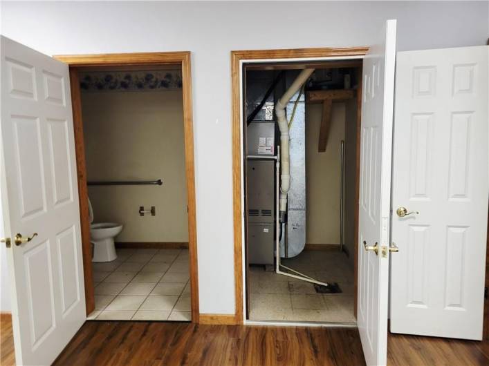 4536 State Route 136 Suite 2, Greensburg, PA 15601, ,Commercial-industrial-business,For Sale,State Route 136 Suite 2,1678491