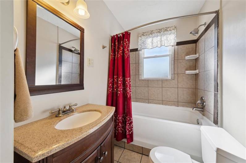 Full bathroom on 2nd floor.