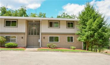 110 PENN PLEASANT, PENN HILLS, PA 15147, 2 Bedrooms Bedrooms, ,1 BathroomBathrooms,Lease,For Sale,PENN PLEASANT,1678740