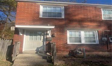 439 Cedar Dr, Coraopolis, PA 15108, 2 Bedrooms Bedrooms, ,1 BathroomBathrooms,Lease,For Sale,Cedar Dr,1678844