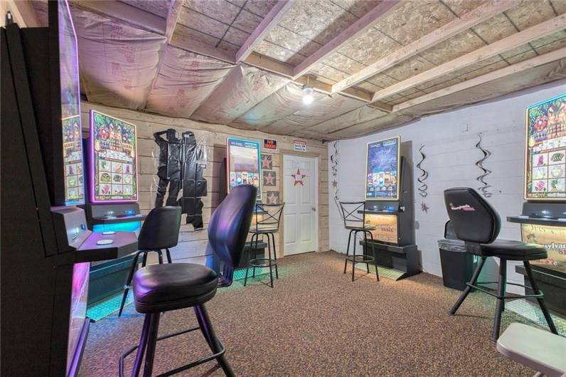 Building 2 - Skill parlor area - 12 machines not included with the price, may be negotiated separately.