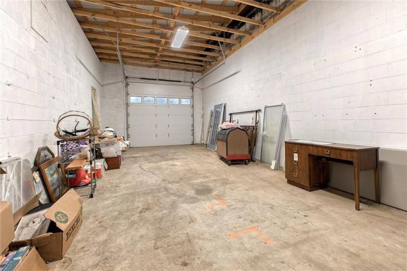 Building 2 - Garage/storage space