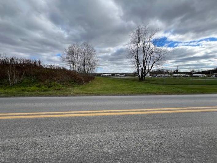 Access point from New Castle Mercer Road