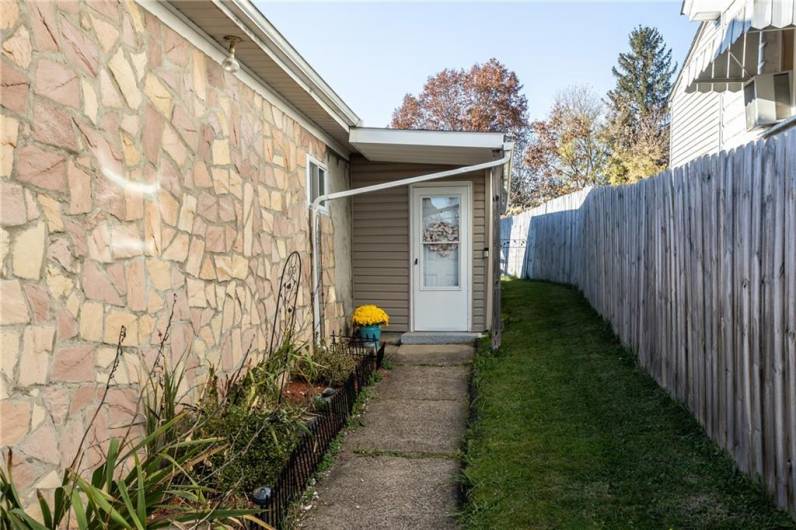 Entry to Huge Sunroom