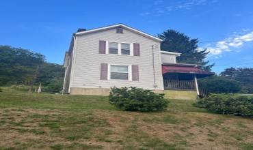 291 5th Ave, Freedom, PA 15042, 3 Bedrooms Bedrooms, ,1 BathroomBathrooms,Residential,For Sale,5th Ave,1679585