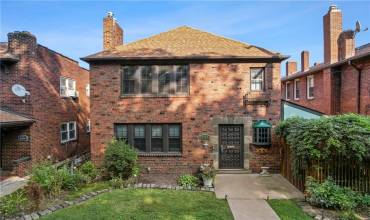 537 Braddock Ave, Pittsburgh, PA 15221, 2 Bedrooms Bedrooms, ,1 BathroomBathrooms,Lease,For Sale,Braddock Ave,1679600