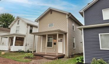 620 Roup, Tarentum, PA 15084, 3 Bedrooms Bedrooms, 6 Rooms Rooms,2 BathroomsBathrooms,Residential,For Sale,Roup,1679907