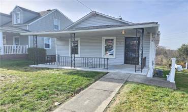 360 Edna St, East Mc Keesport, PA 15035, 2 Bedrooms Bedrooms, ,1 BathroomBathrooms,Lease,For Sale,Edna St,1680009