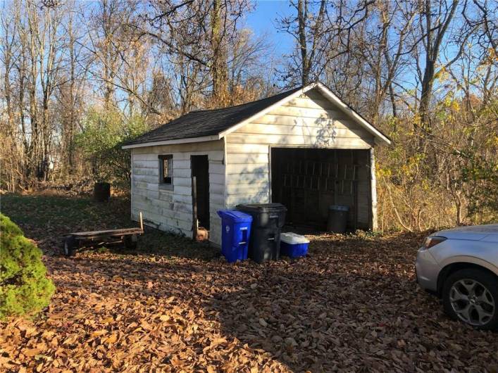 detached garage