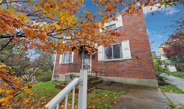 717 Tonopah Ave, Pittsburgh, PA 15216, 3 Bedrooms Bedrooms, 9 Rooms Rooms,1 BathroomBathrooms,Residential,For Sale,Tonopah Ave,1680267