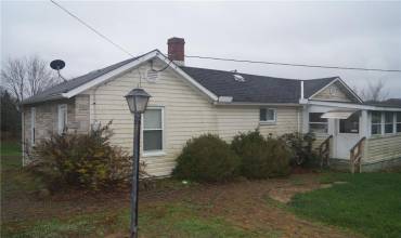 1015 Liberty Street, Scottdale, PA 15683, 3 Bedrooms Bedrooms, ,1 BathroomBathrooms,Residential,For Sale,Liberty Street,1680436