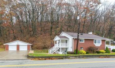 287 Naomi Rd., Fayette City, PA 15438, 2 Bedrooms Bedrooms, 5 Rooms Rooms,2 BathroomsBathrooms,Residential,For Sale,Naomi Rd.,1680472