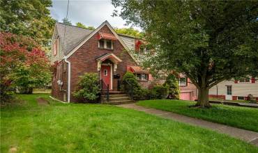 96 Taylor Ave, Sharon, PA 16146, ,Multi-unit,For Sale,Taylor Ave,1680738