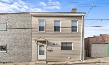 5403 Natrona Way, Pittsburgh, PA 15201, 1 Bedroom Bedrooms, ,1 BathroomBathrooms,Residential,For Sale,Natrona Way,1680752