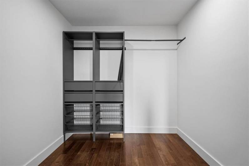 Primary suite walk-in closet