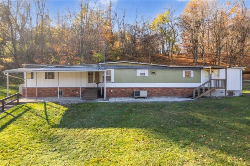 COUNTRY SETTING, LARGE COVERED PORCH FULL OIL TANKS, COUNTRY SETTING