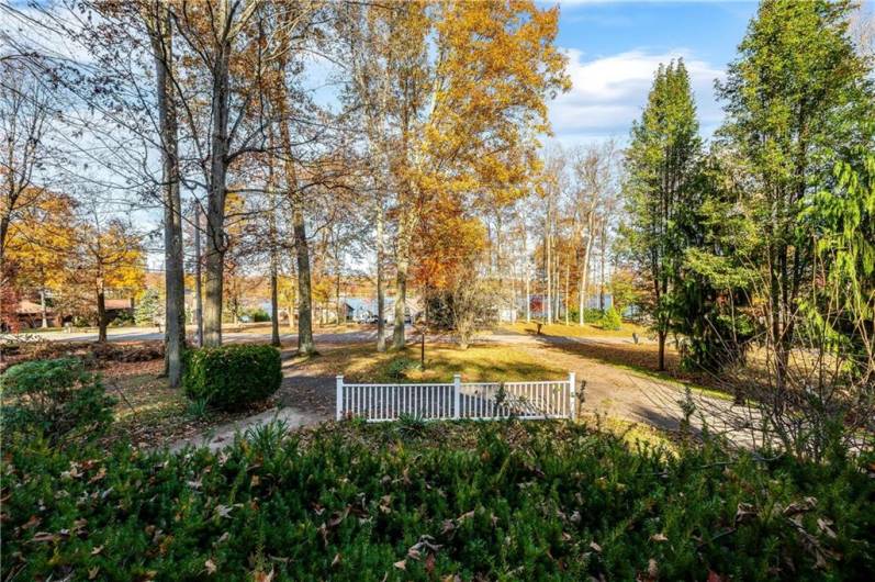 Front yard with Lakeview