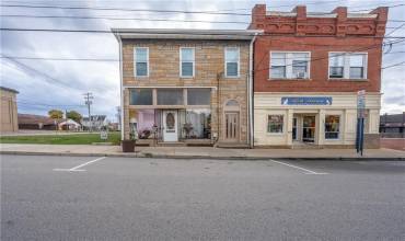 136 Chestnut St, Derry, PA 15627, ,Commercial-industrial-business,For Sale,Chestnut St,1681078