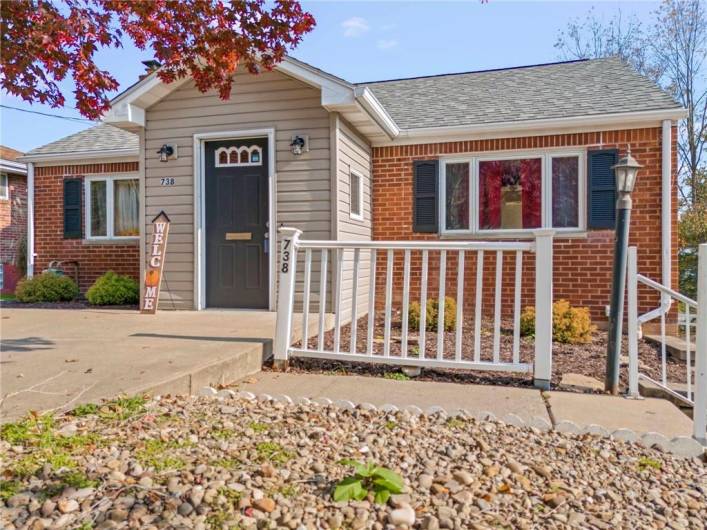 The front of the home has great curb appeal!