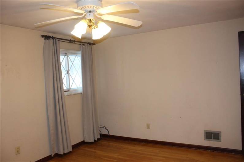 2nd Bedroom