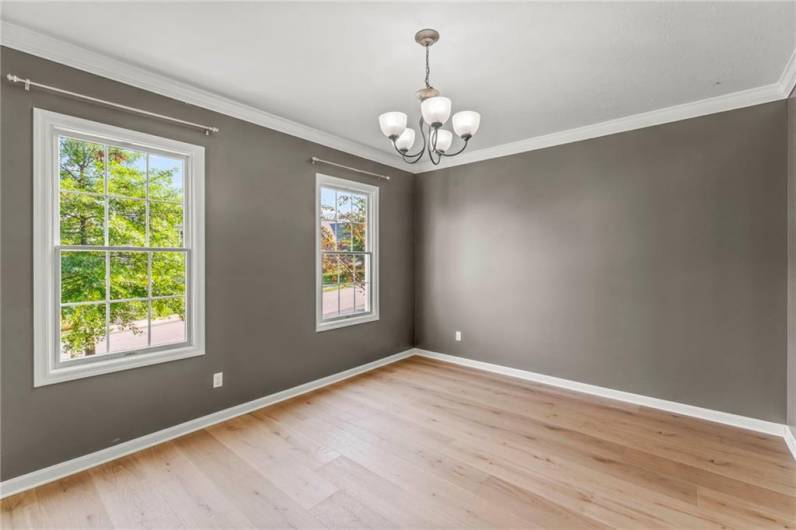 Dining Room 1091 Woodlawn Drive