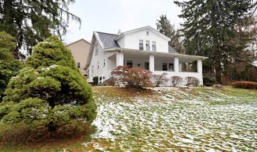 5831 Kings School Rd, Bethel Park, PA 15102, 3 Bedrooms Bedrooms, ,1.1 BathroomsBathrooms,Residential,For Sale,Kings School Rd,1681853