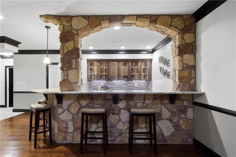 Customer Bar with stone accent