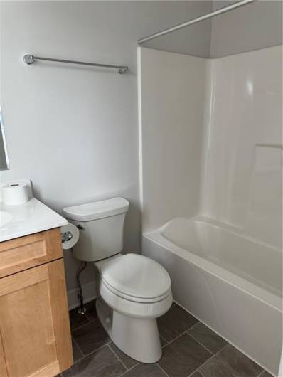 Additional bathroom with tub