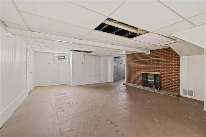 BASEMENT SPACE