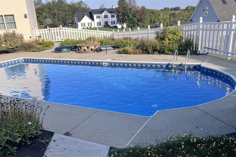 In-ground swimming pool