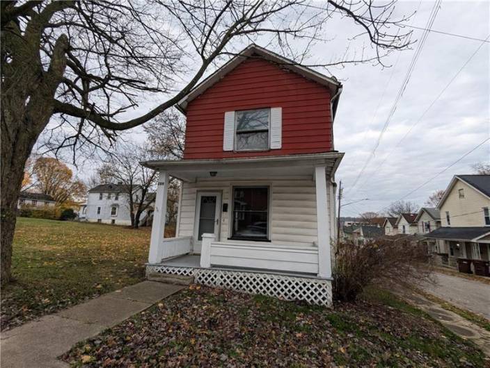 289 4th ave: 2 bed, 1 bath, vacant, prev rent: $700/mo