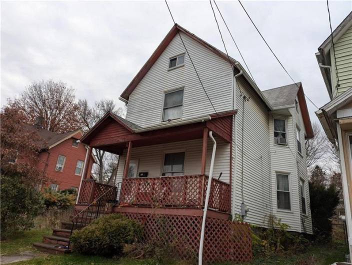 316 4th ave: 3 bed, 1 bath, Occupied rented at $700/m0
