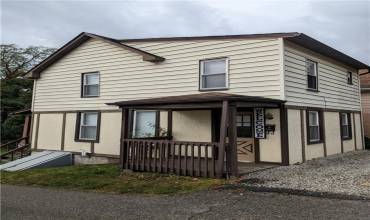 346.5 College, Canonsburg, PA 15317, 2 Bedrooms Bedrooms, ,1 BathroomBathrooms,Lease,For Sale,College,1683452