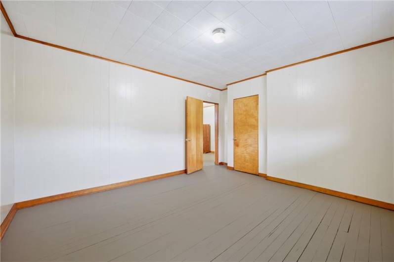 Very spacious bedroom located on the 2nd floor, with freshly painted walls and floors. Loads of closet space!