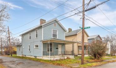 509 Blaine St, New Castle, PA 16101, 2 Bedrooms Bedrooms, ,1 BathroomBathrooms,Residential,For Sale,Blaine St,1683489