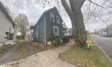 549 7th St, Erie, PA 16503, ,Multi-unit,For Sale,7th St,1681495