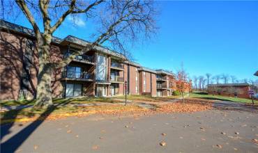 703 COLLEGE PARK DRIVE, CORAOPOLIS, PA 15108, 1 Bedroom Bedrooms, ,1 BathroomBathrooms,Lease,For Sale,COLLEGE PARK DRIVE,1683704